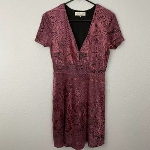 WAYF Short Sleeve Mauve Floral Velvet Sheath Dress